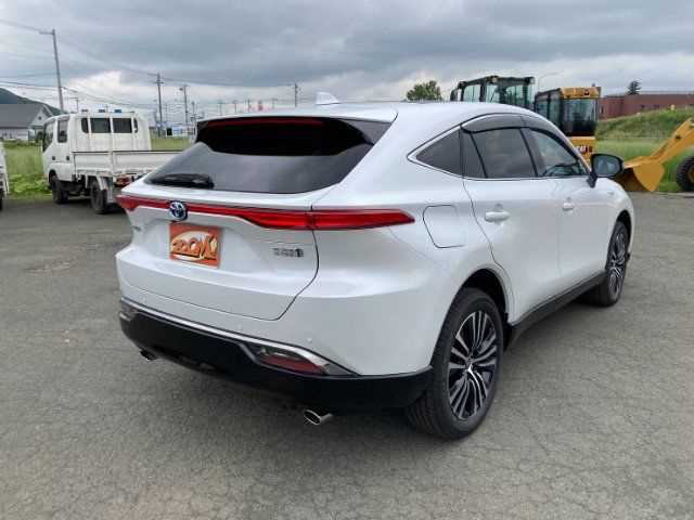 Toyota Harrier 2023 — фото 3 купить в Москве