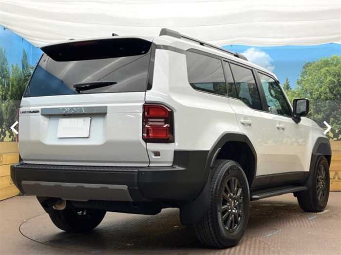 Toyota Land Cruiser VX Petrol 2024 — миниатюра 3