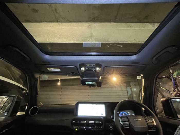 Toyota Land Cruiser VX Petrol 2024 — миниатюра 10