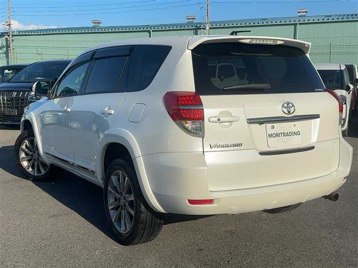 Toyota Vanguard 2013 photo 3
