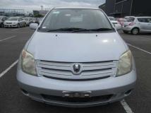 2004 Toyota IST