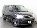 2005 Toyota Noah