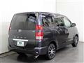 2005 Toyota Noah