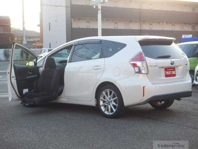 2015 Toyota PRIUS α