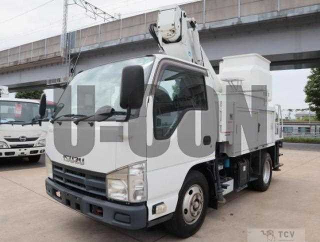2013 Isuzu Elf Truck