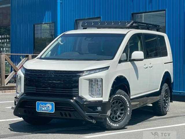 2019 Mitsubishi Delica D5