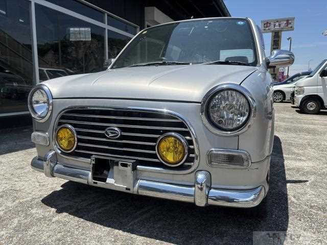 2001 Daihatsu Miragino
