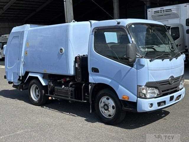 2017 Hino Dutro