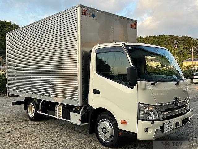 2024 Hino Dutro