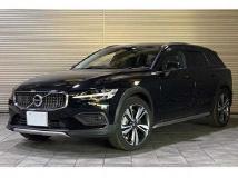 2022 Volvo V60
