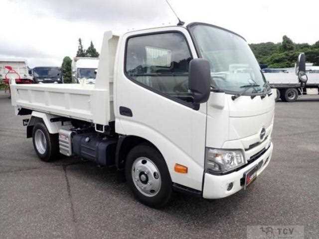 2023 Hino Dutro