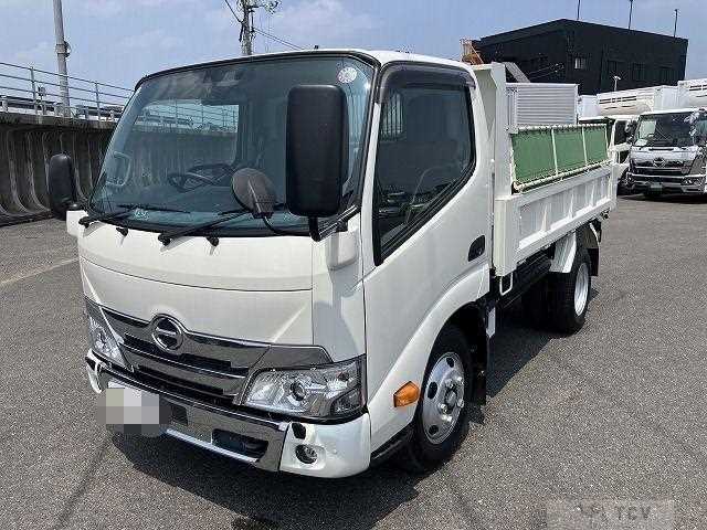 2023 Hino Dutro
