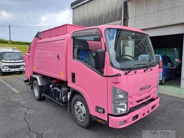2016 Isuzu Elf Truck