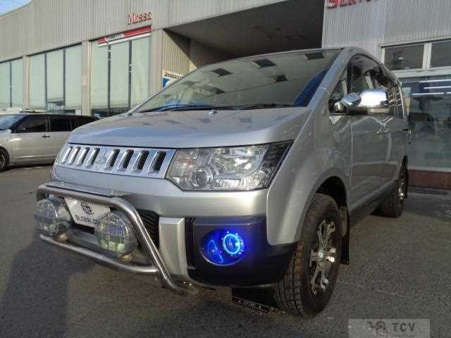 2011 Mitsubishi Delica D5