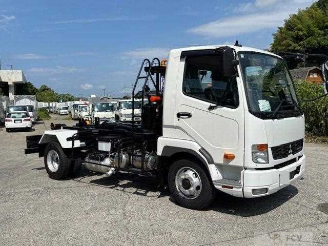 2025 Mitsubishi Fuso Fighter