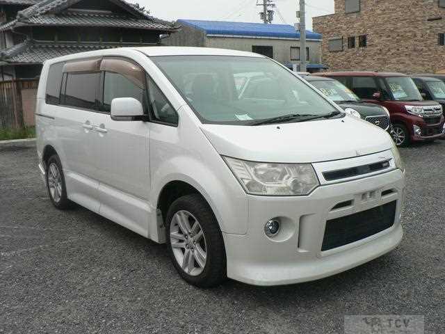 2008 Mitsubishi Delica D5