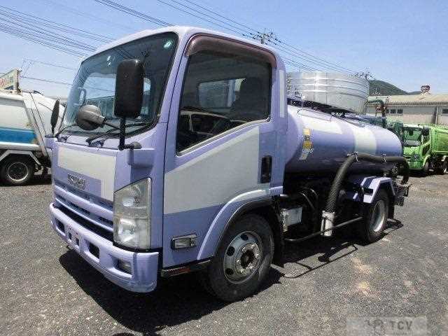2013 Isuzu Elf Truck