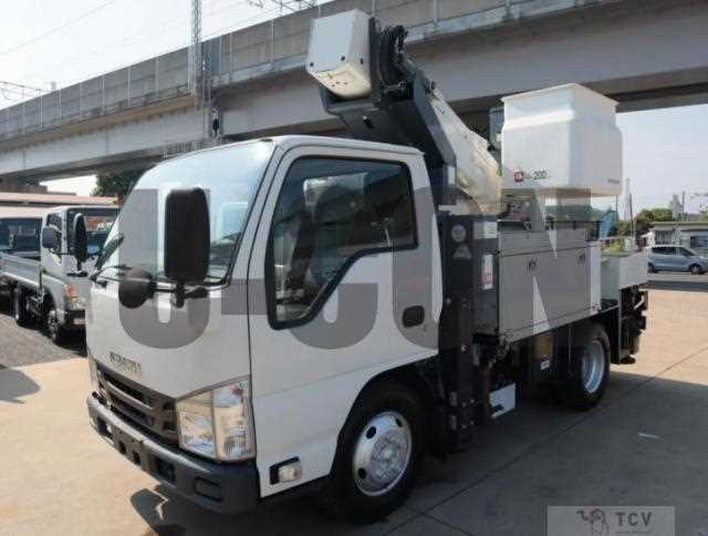 2020 Isuzu Elf Truck