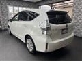 2013 Toyota PRIUS α