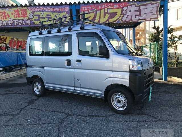 2022 Daihatsu Hijet Cargo