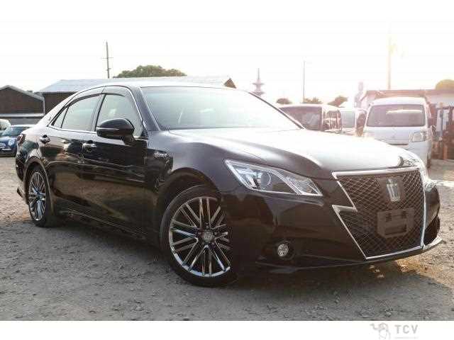 2013 Toyota Crown Hybrid
