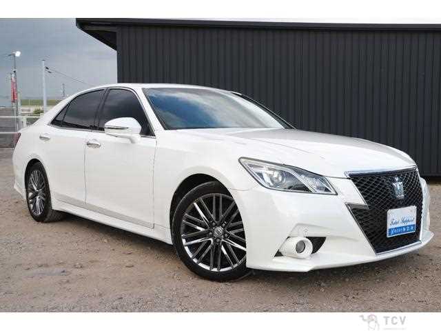 2013 Toyota Crown Hybrid