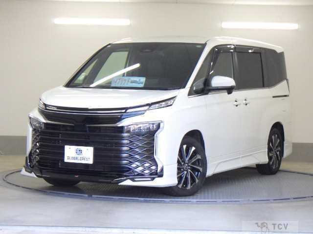 2023 Toyota Voxy