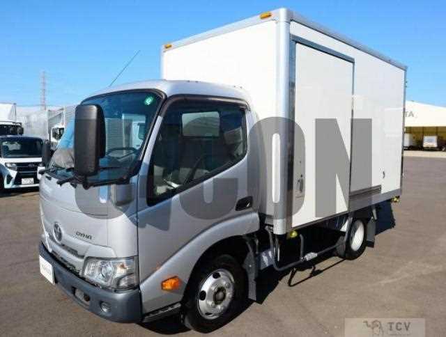 2022 Toyota Dyna Truck