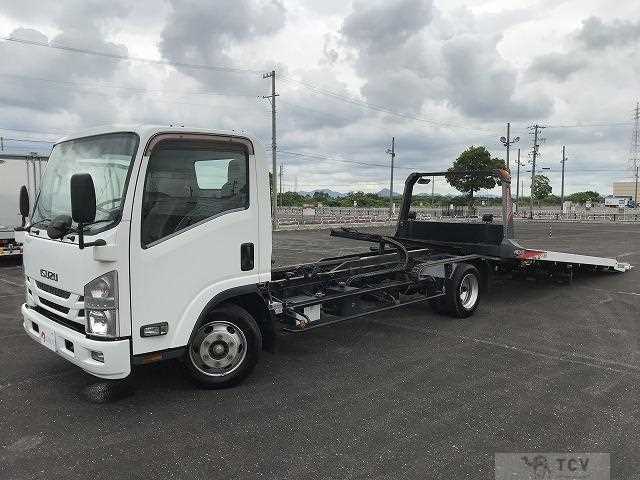 2017 Isuzu Elf Truck