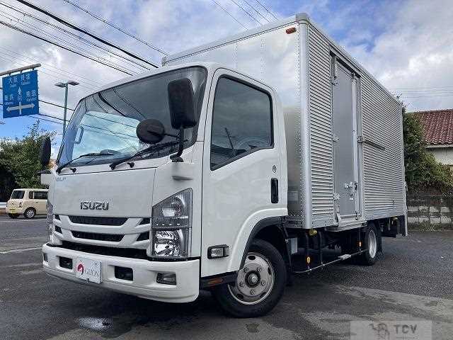 2018 Isuzu Elf Truck