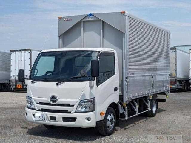 2025 Hino Dutro