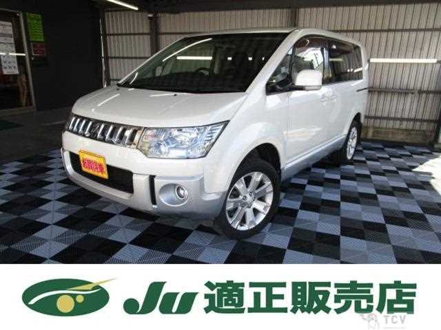 2013 Mitsubishi Delica D5