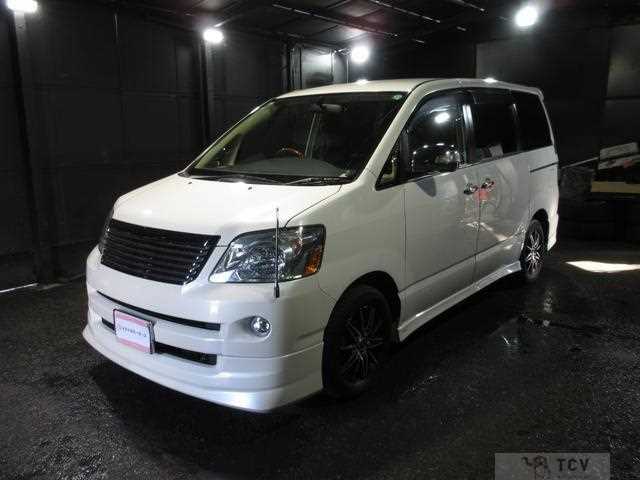 2005 Toyota Noah