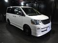 2005 Toyota Noah