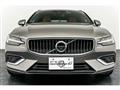 2022 Volvo V60