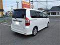 2010 Toyota Noah