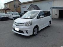 2010 Toyota Noah