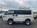 1998 Mitsubishi Delica Starwagon