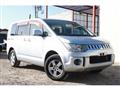 2010 Mitsubishi Delica D5