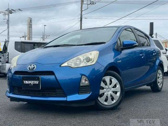 2013 Toyota AQUA