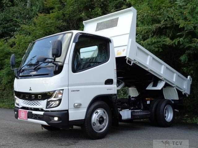 2025 Mitsubishi Fuso Canter