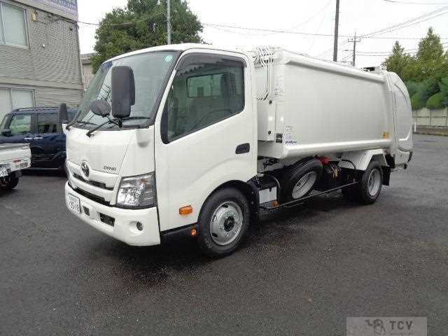 2025 Toyota Dyna Truck