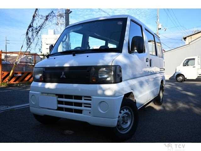 2009 Mitsubishi Minicab Van