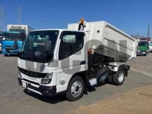 2025 Mitsubishi Fuso Canter
