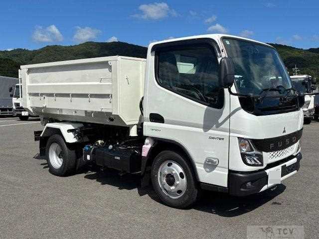 2025 Mitsubishi Fuso Canter