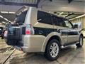 2014 Mitsubishi Pajero