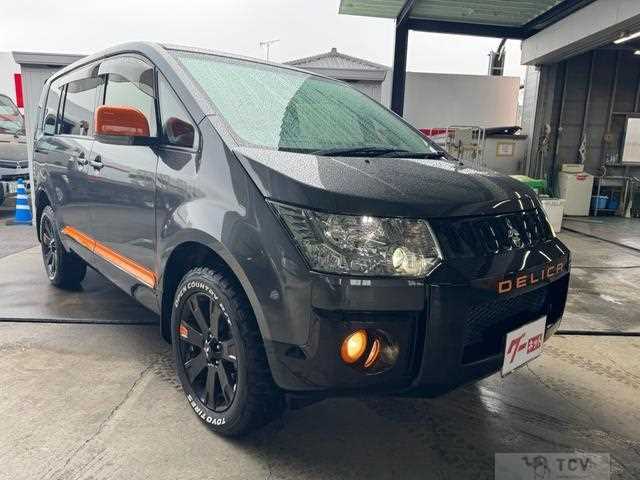 2018 Mitsubishi Delica D5