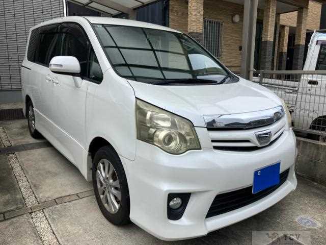 2010 Toyota Noah