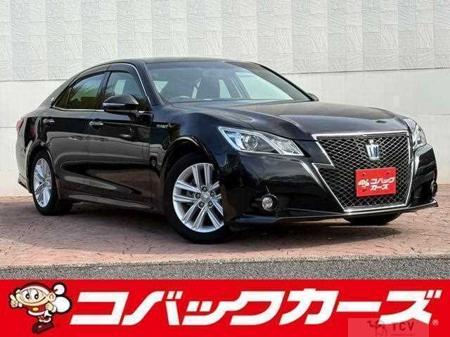 2013 Toyota Crown Hybrid