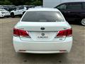 2014 Toyota Crown Hybrid